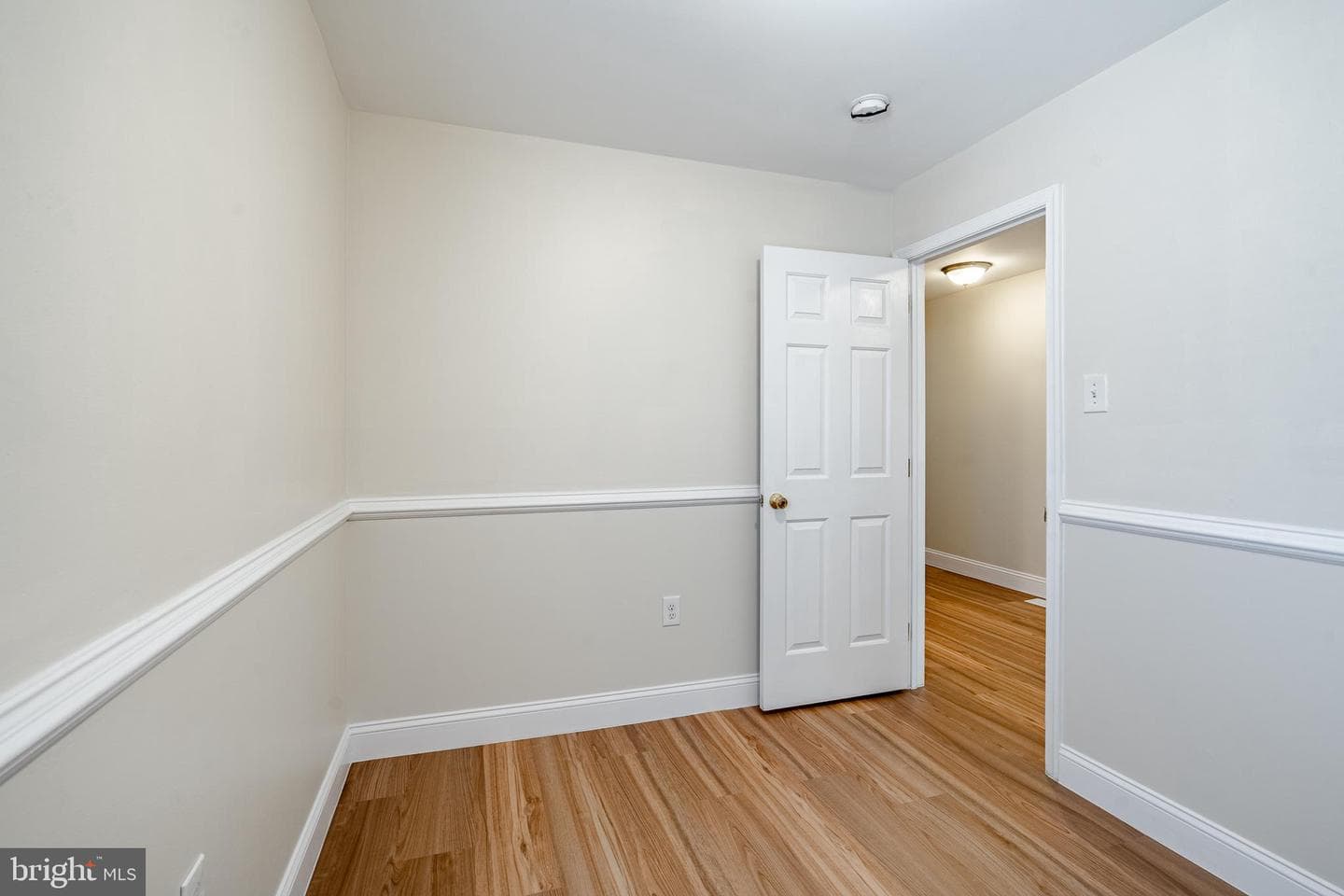 2624 Almond Street photo 25
