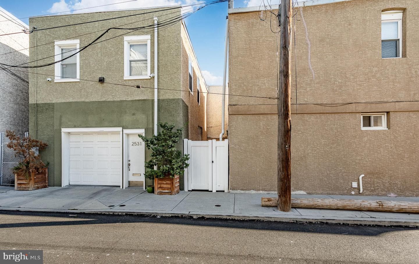 2624 Almond Street photo 4