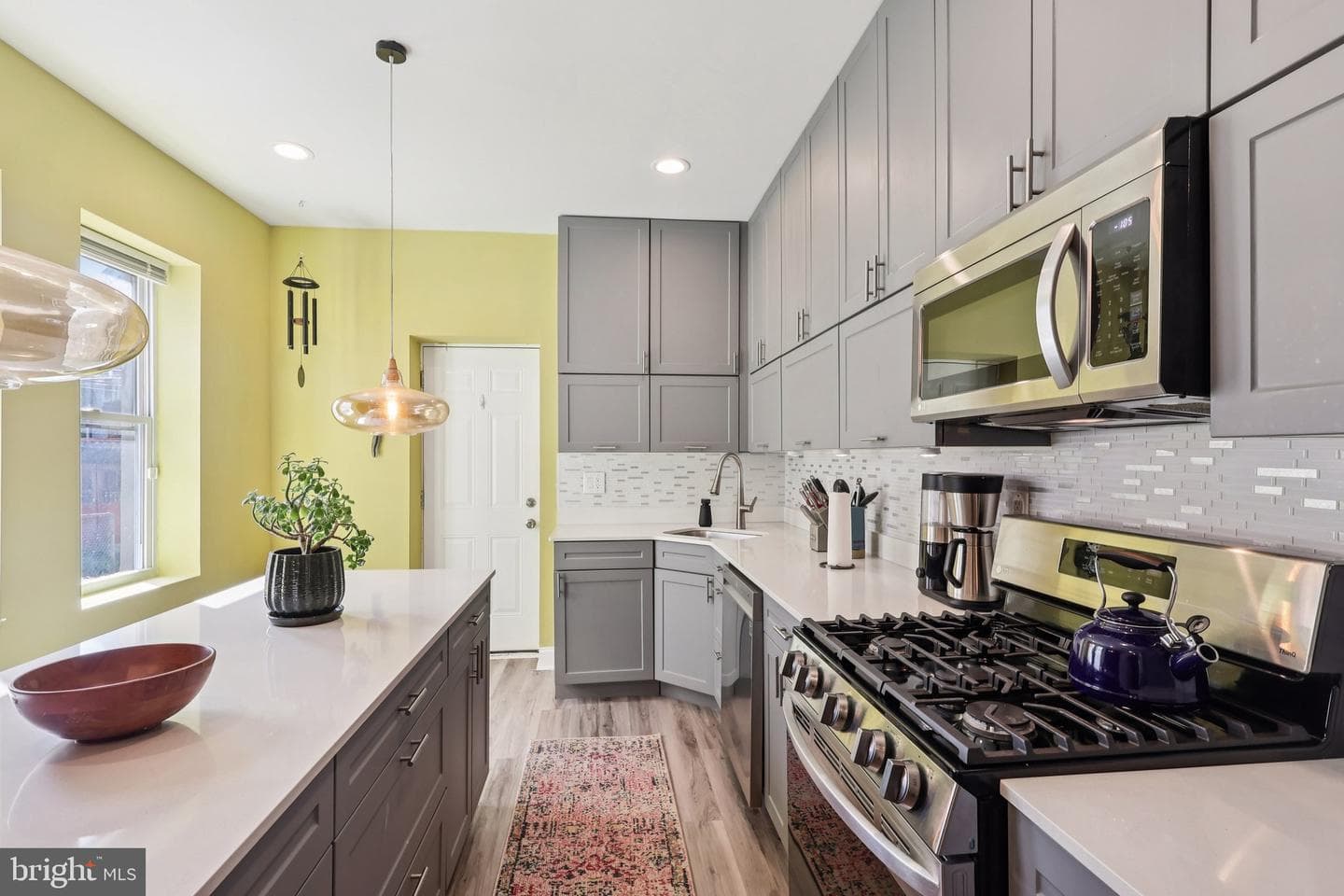 3208 Clifford Street photo 1