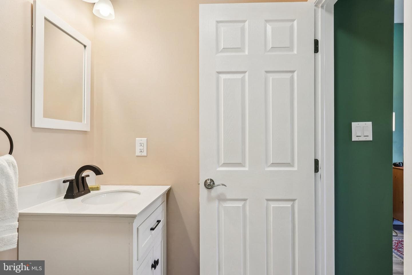 3208 Clifford Street photo 19