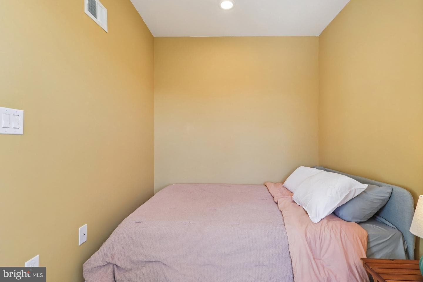 3208 Clifford Street photo 31