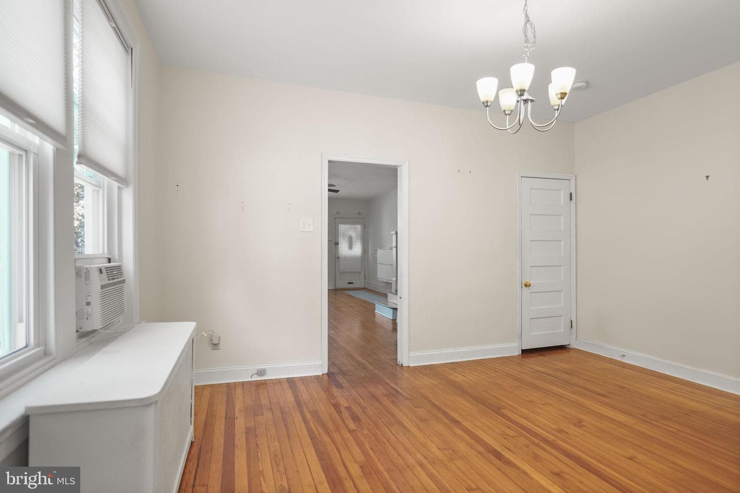 606 Solly Avenue photo 14