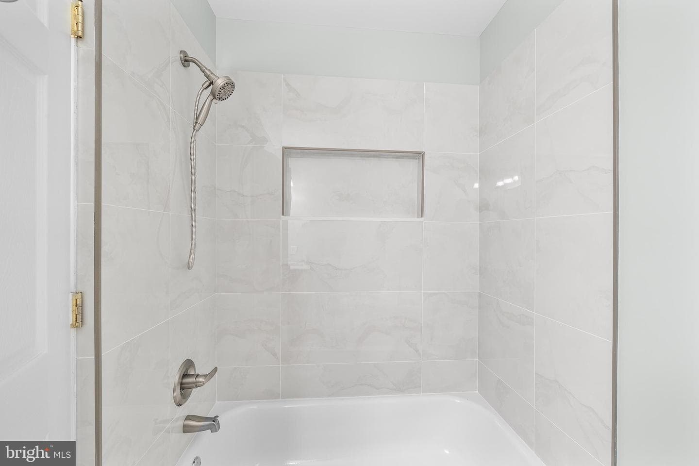 5202 Ridge Avenue photo 14