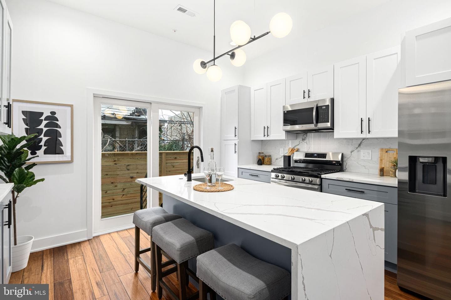 3084 Weikel Street photo 10