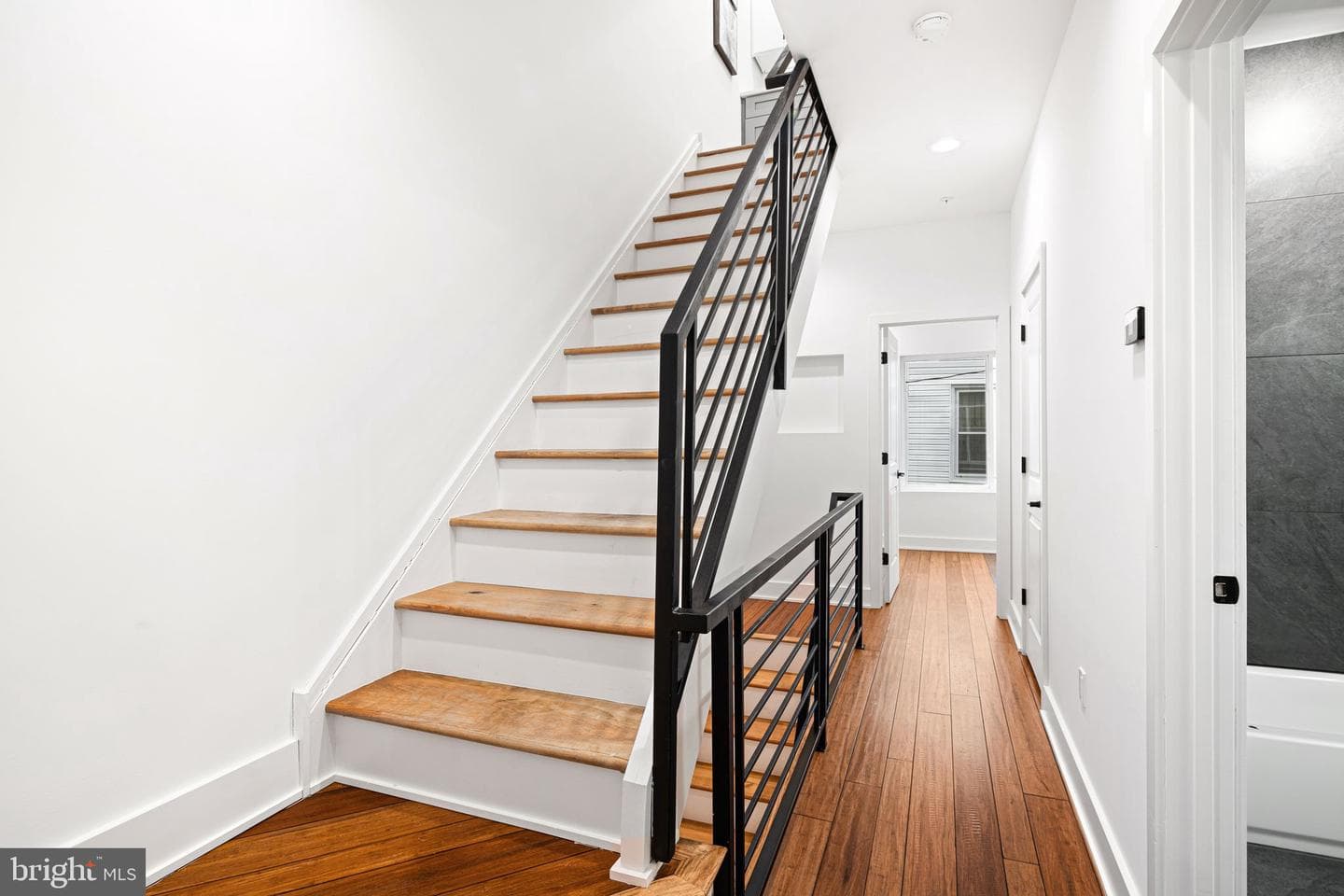 3084 Weikel Street photo 12