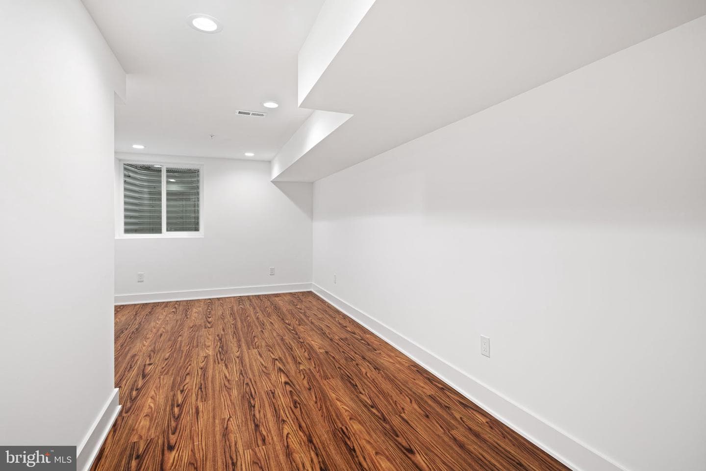 3084 Weikel Street photo 25