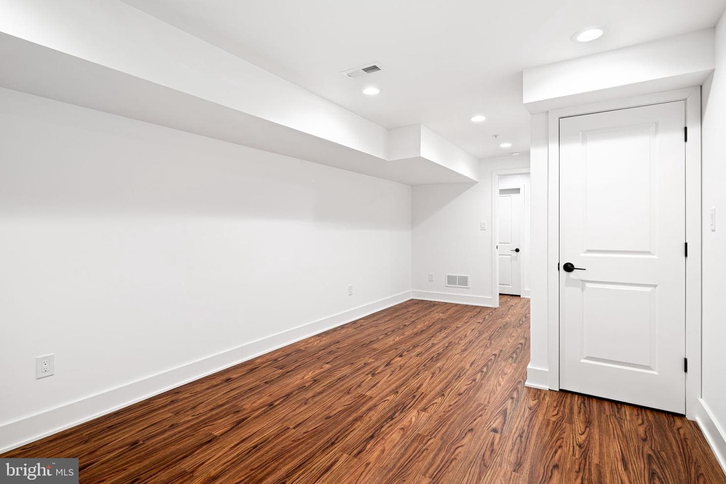 3084 Weikel Street photo 26