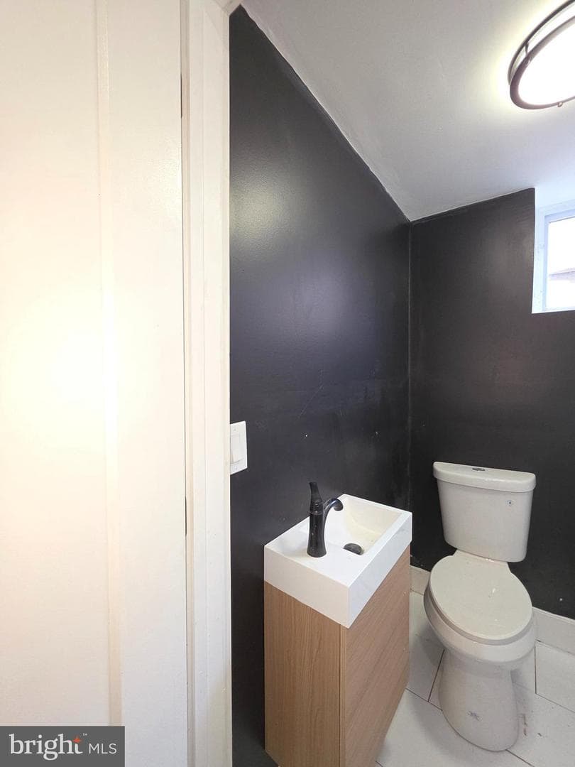 5349 Delancey Street photo 32