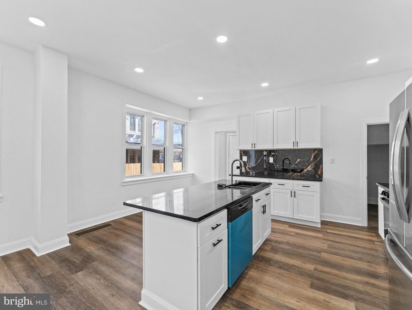 413 E High Street photo 12