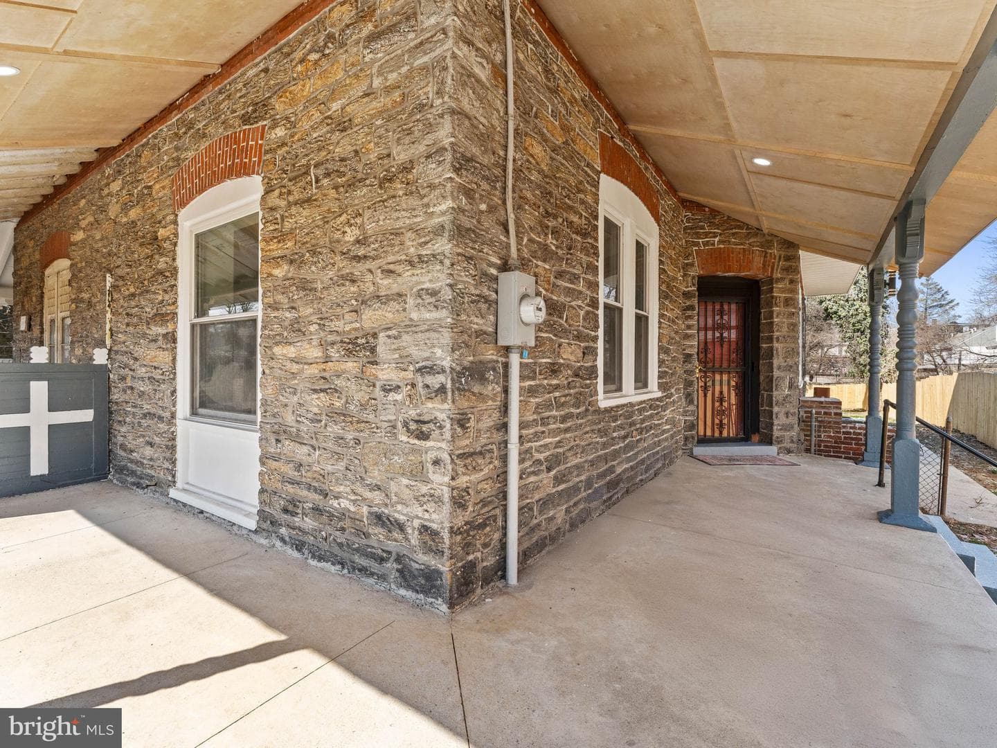 413 E High Street photo 5