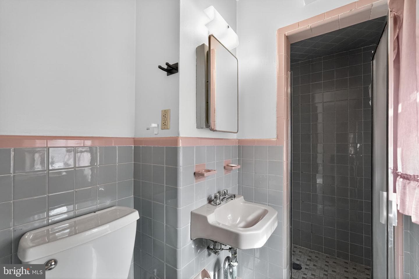 1711 Kendrick Street photo 17