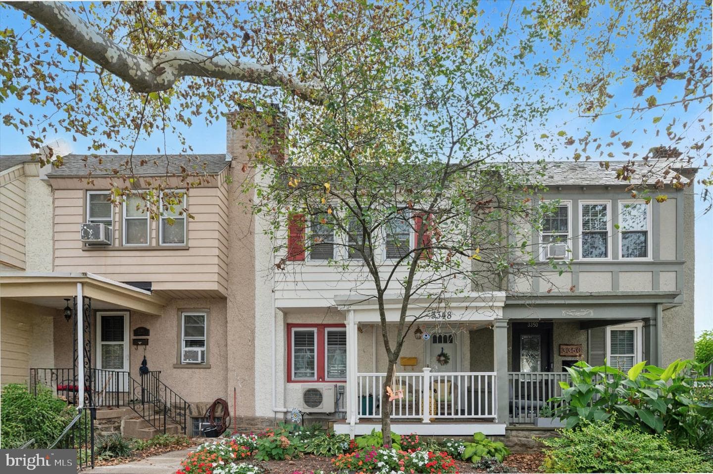 3348 Ainslie Street photo 1