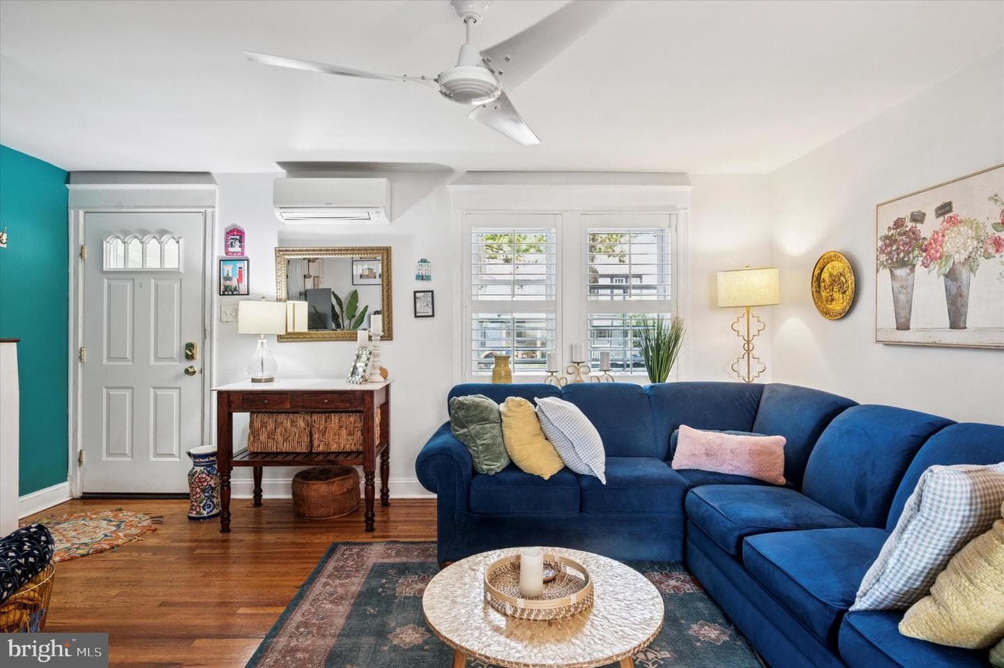 3348 Ainslie Street photo 7