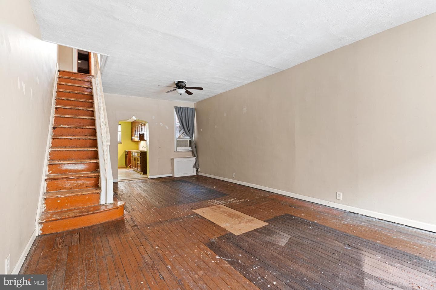 2316 S Alder Street photo 2