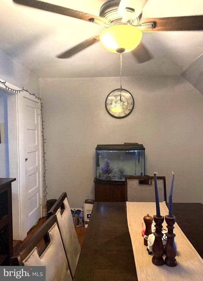 7723 Temple Road photo 3