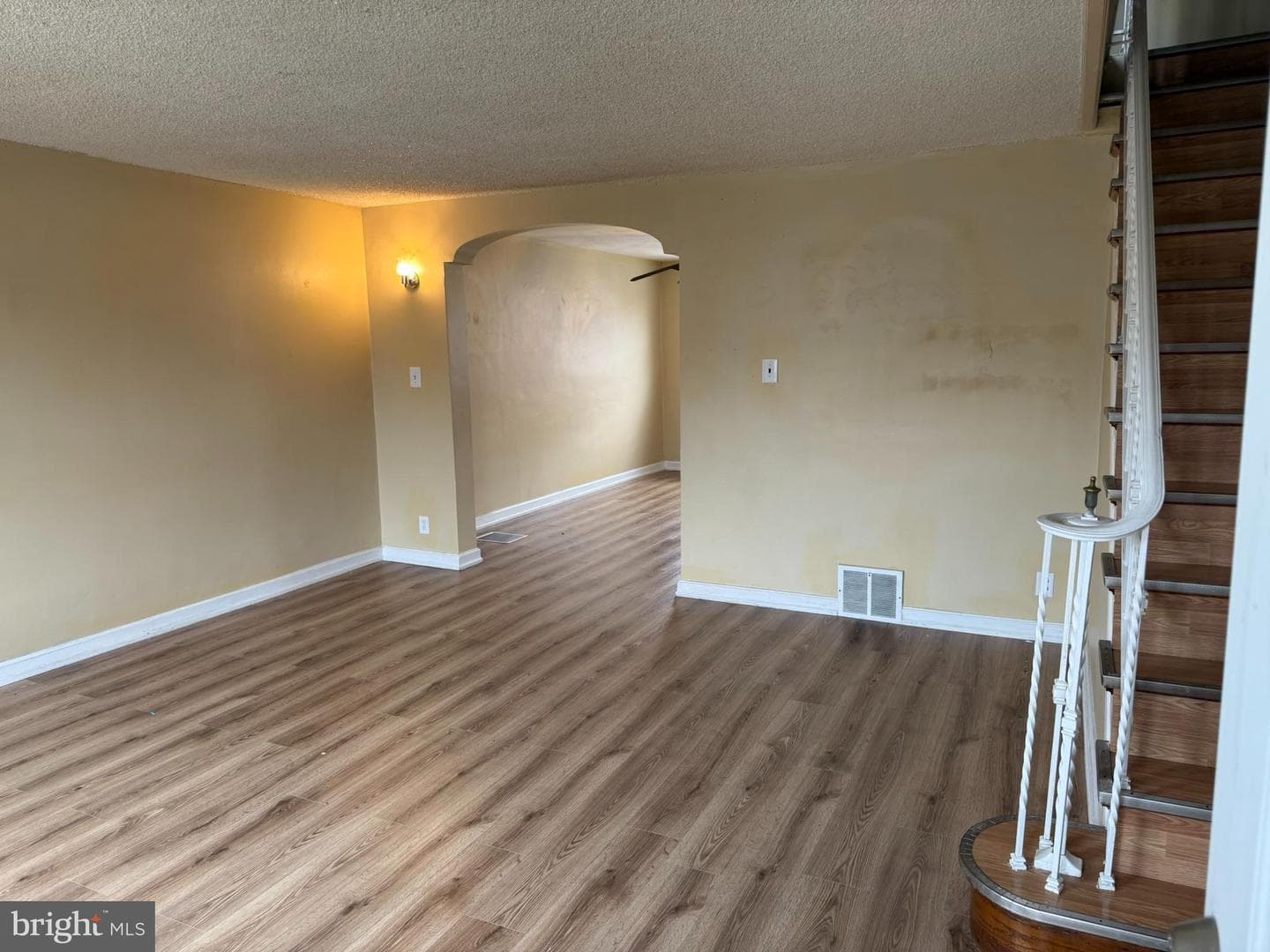 6621 Sylvester Street photo 2