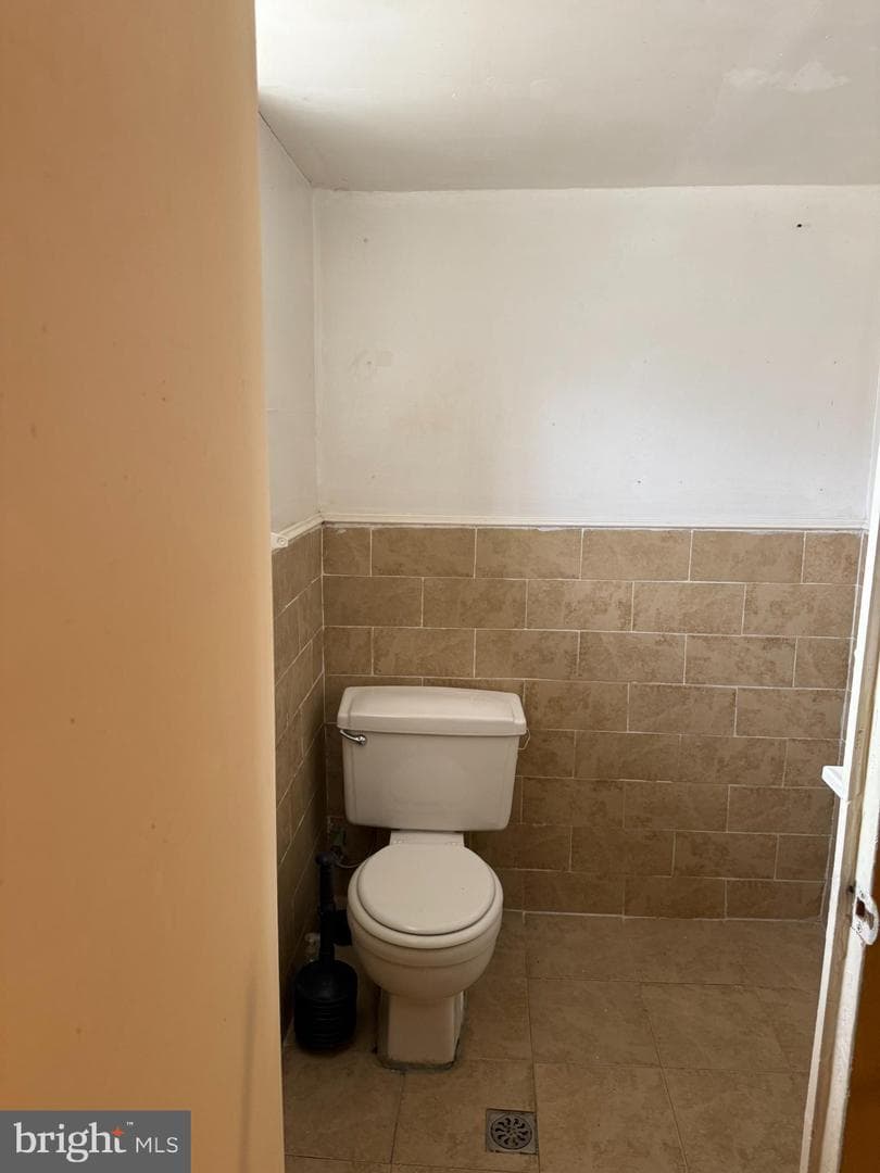 6621 Sylvester Street photo 23