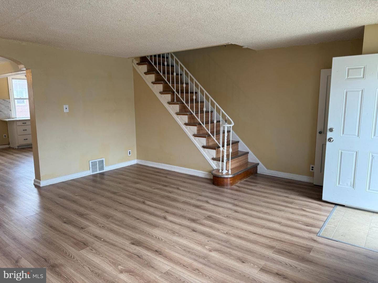 6621 Sylvester Street photo 3