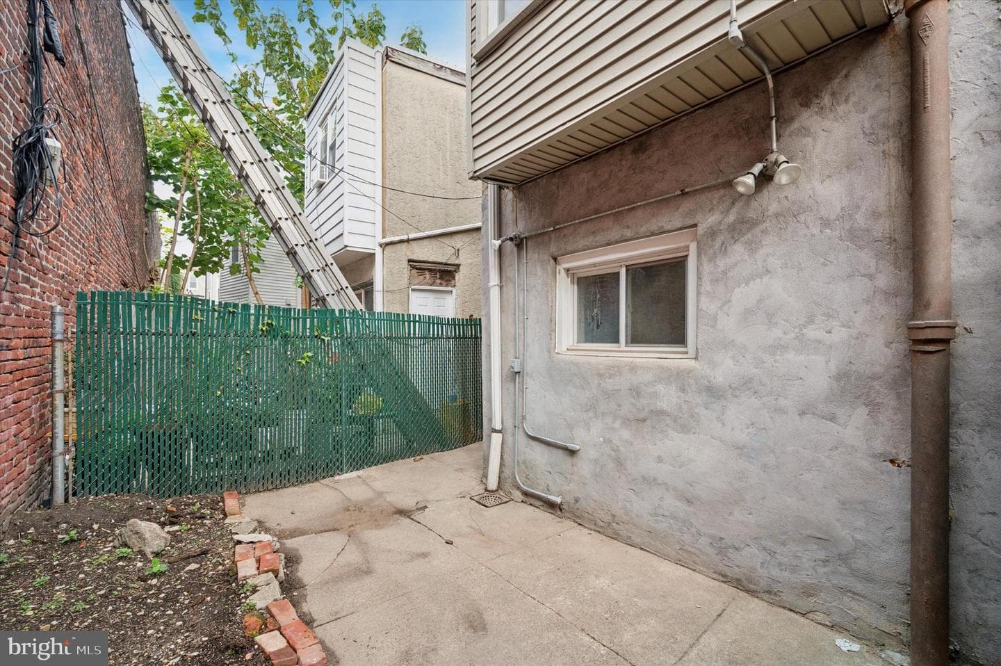 414 Sigel Street photo 14