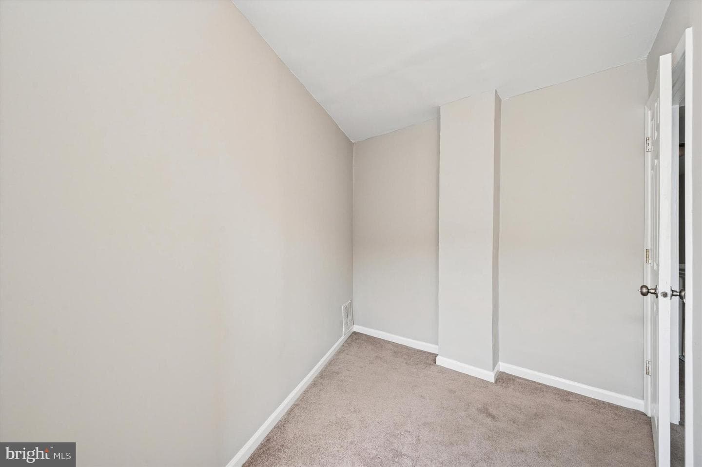 414 Sigel Street photo 17