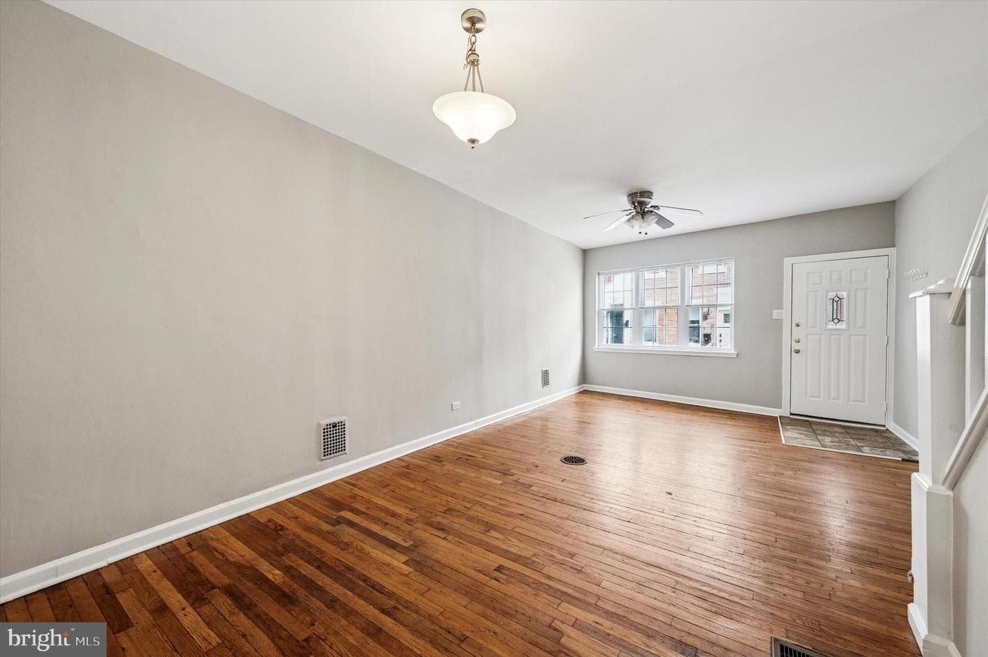 414 Sigel Street photo 4
