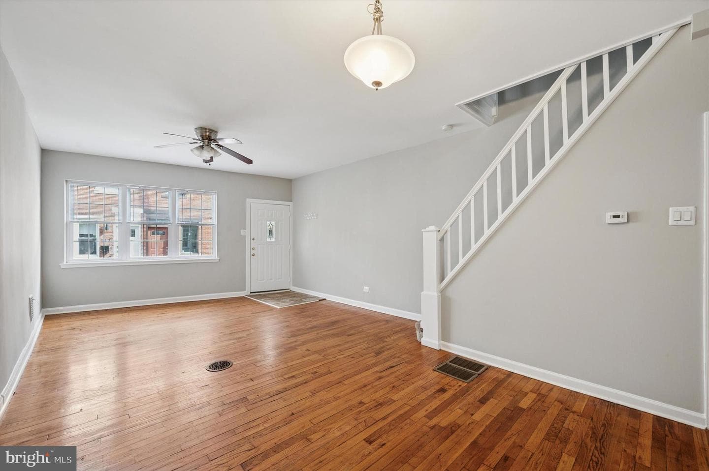 414 Sigel Street photo 5
