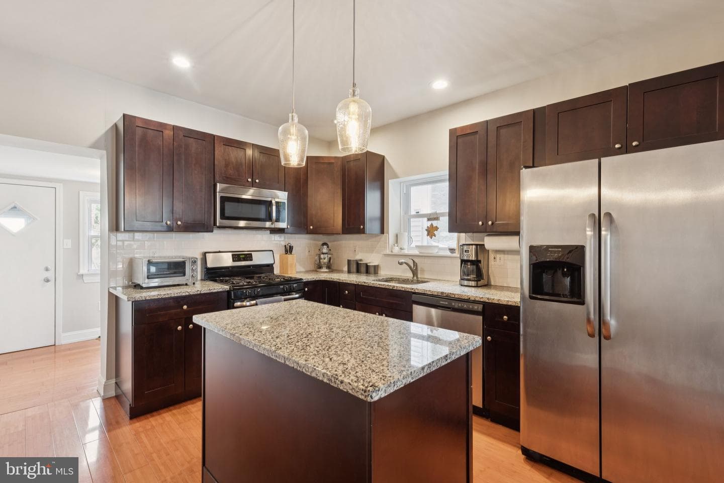157 W Salaignac Street photo 10