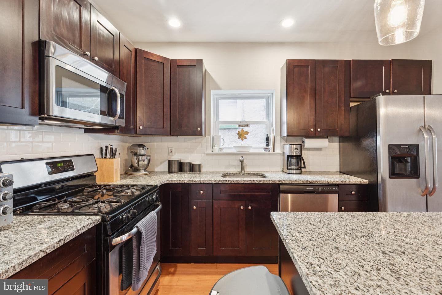157 W Salaignac Street photo 11