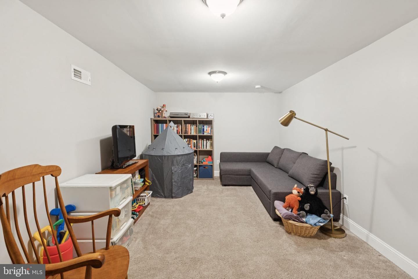 157 W Salaignac Street photo 27