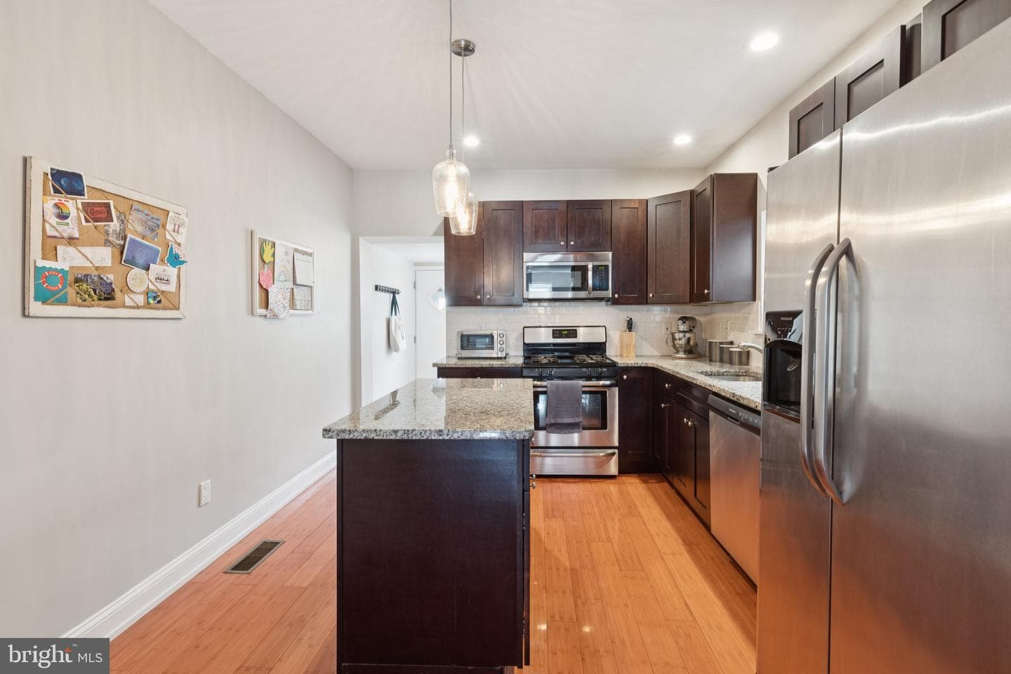 157 W Salaignac Street photo 8