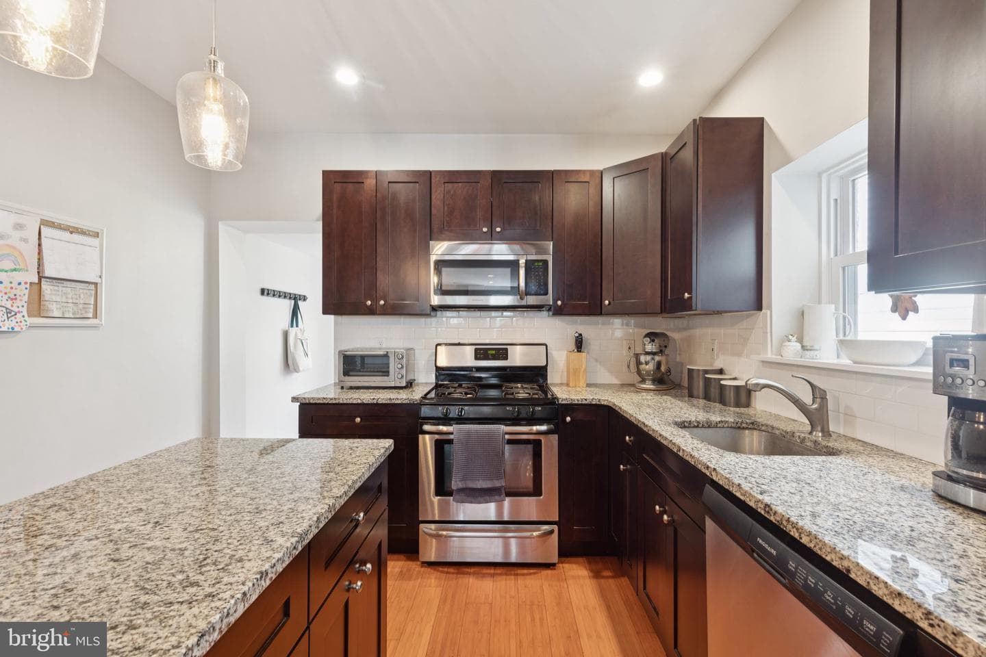 157 W Salaignac Street photo 9