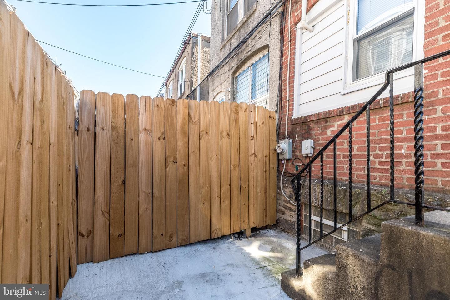217 Furley Street photo 32
