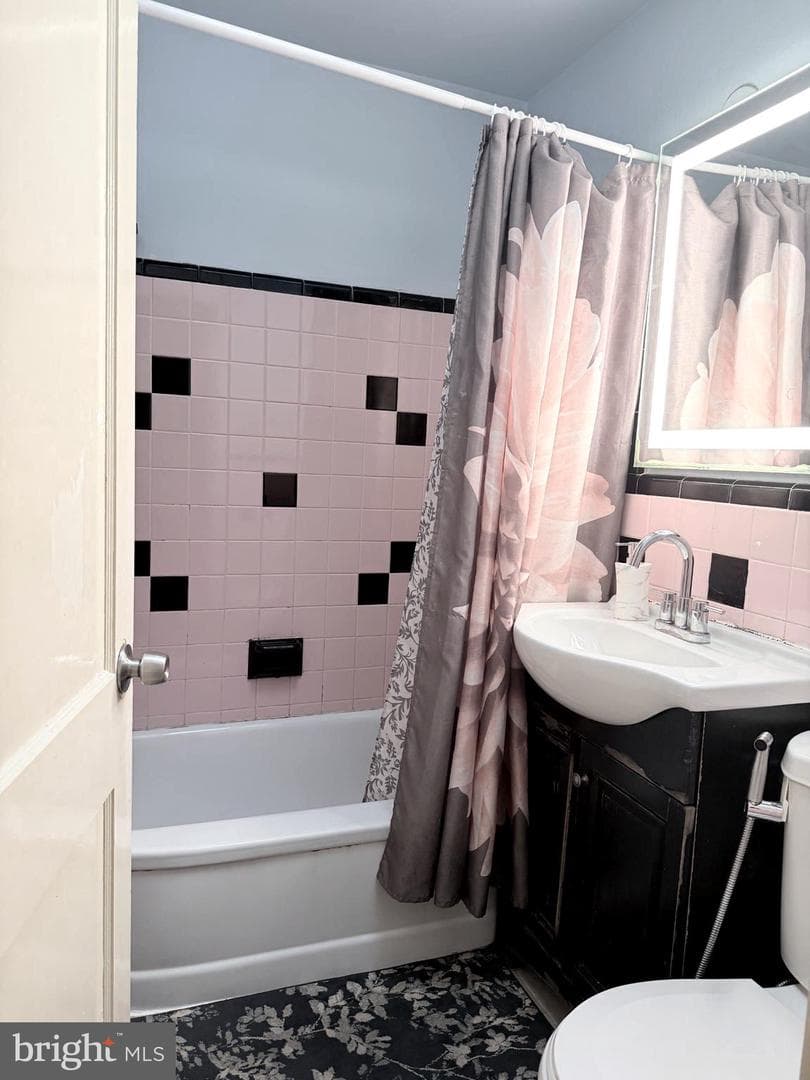 6323 Hegerman Street photo 7