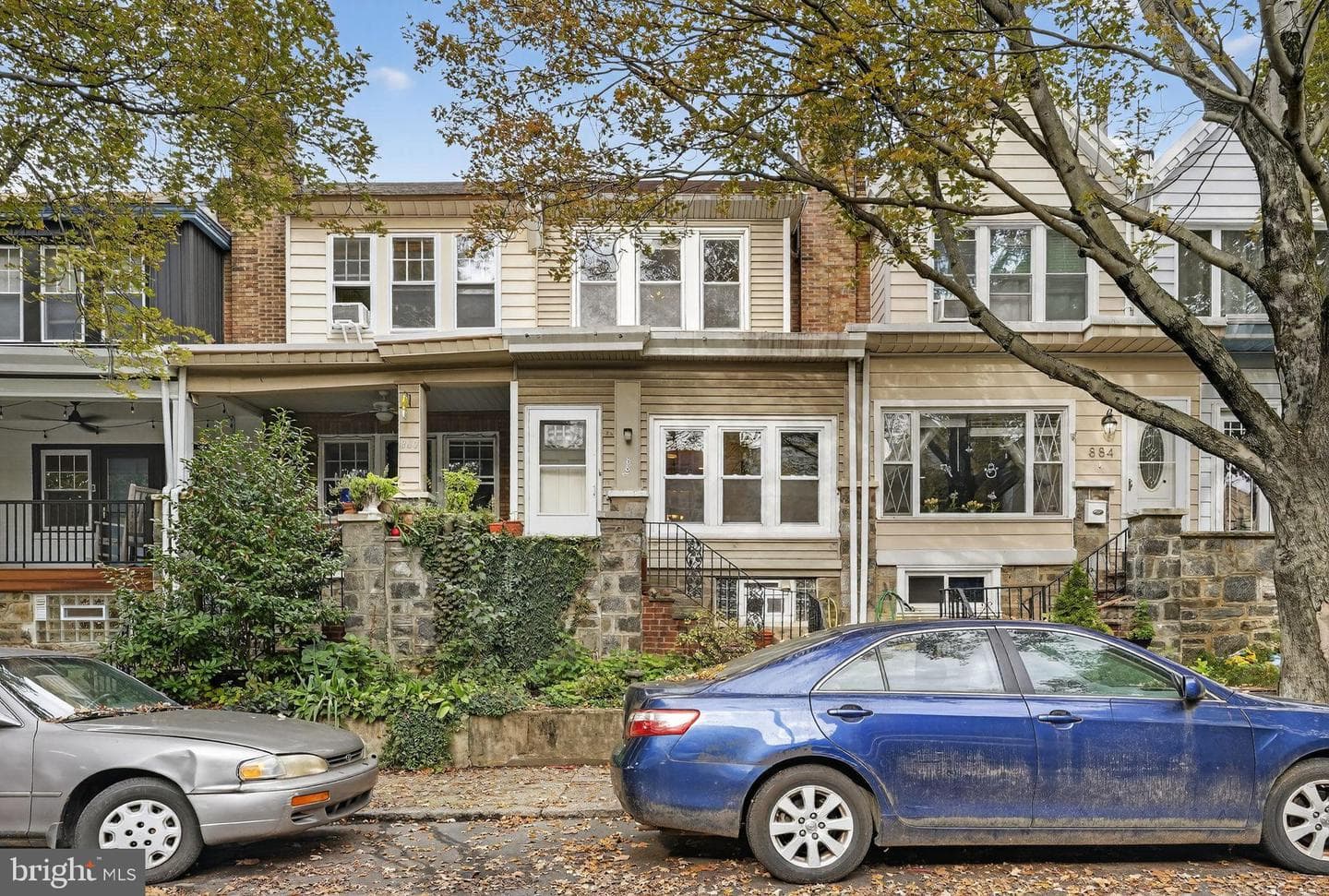 882 N Woodstock Street photo 2