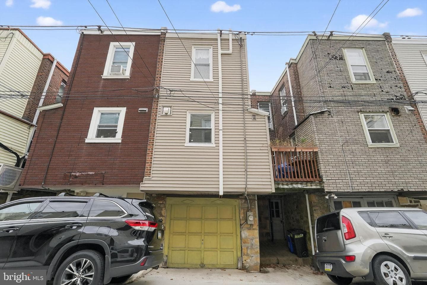 882 N Woodstock Street photo 29