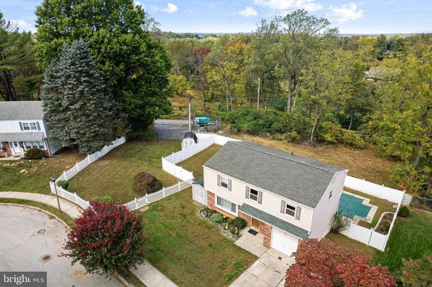 8669 Steeple Drive photo 2