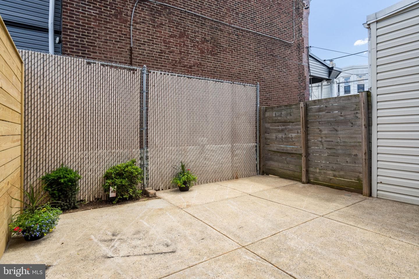 2613 E Tioga Street photo 14