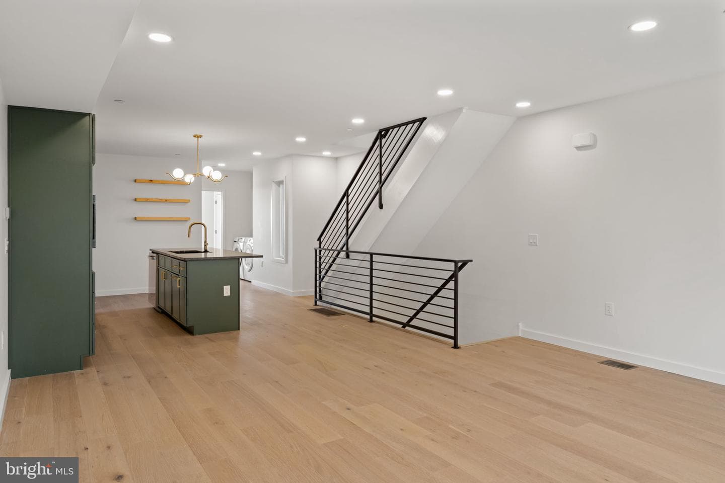 2613 E Tioga Street photo 8