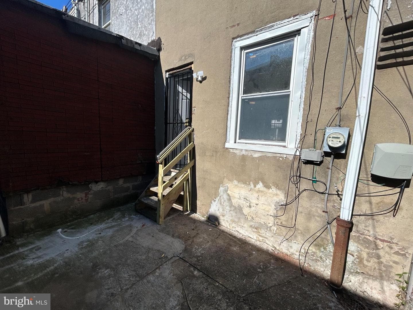 3325 N Hancock Street photo 15