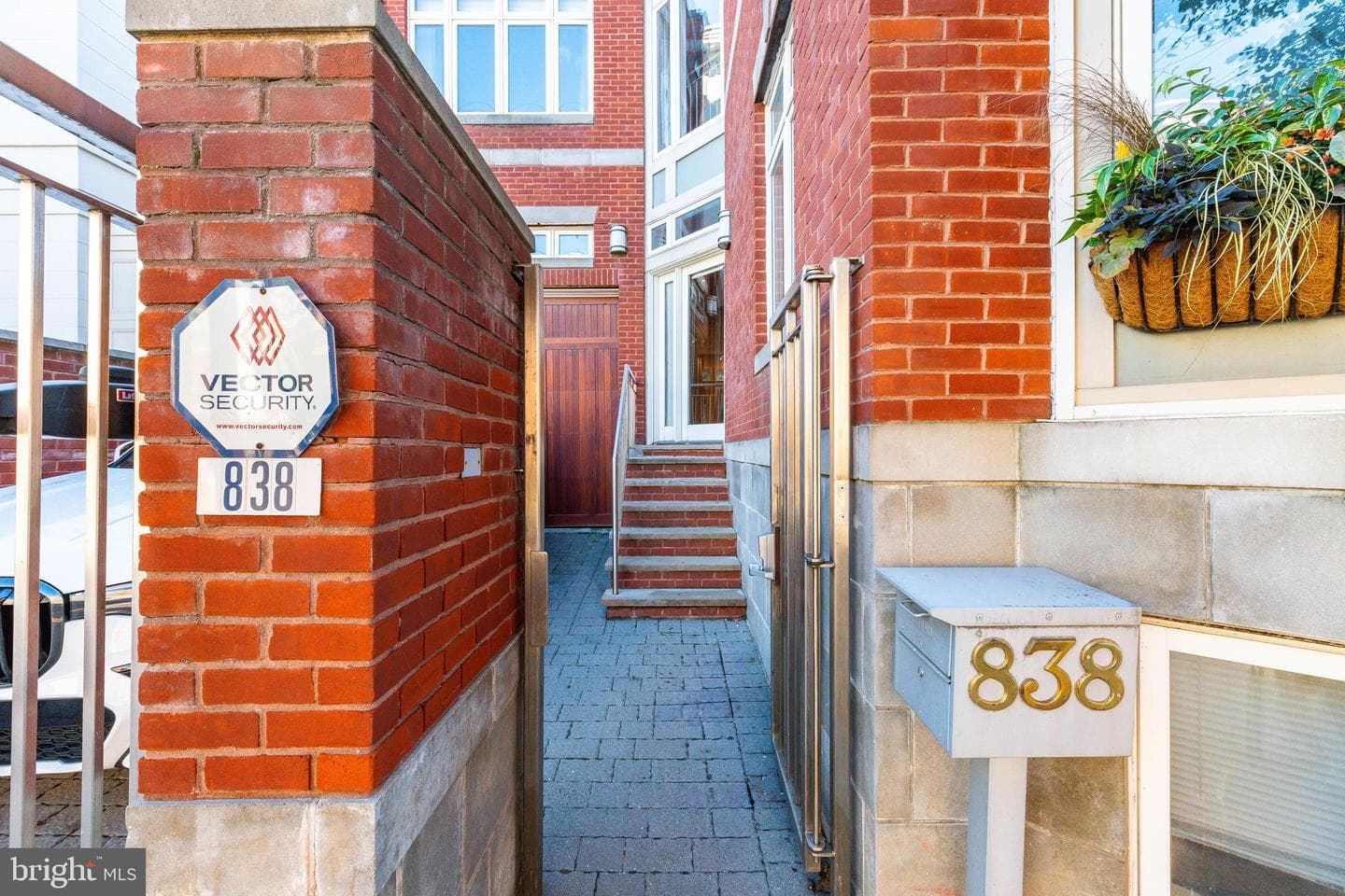 838 Lombard Street photo 79