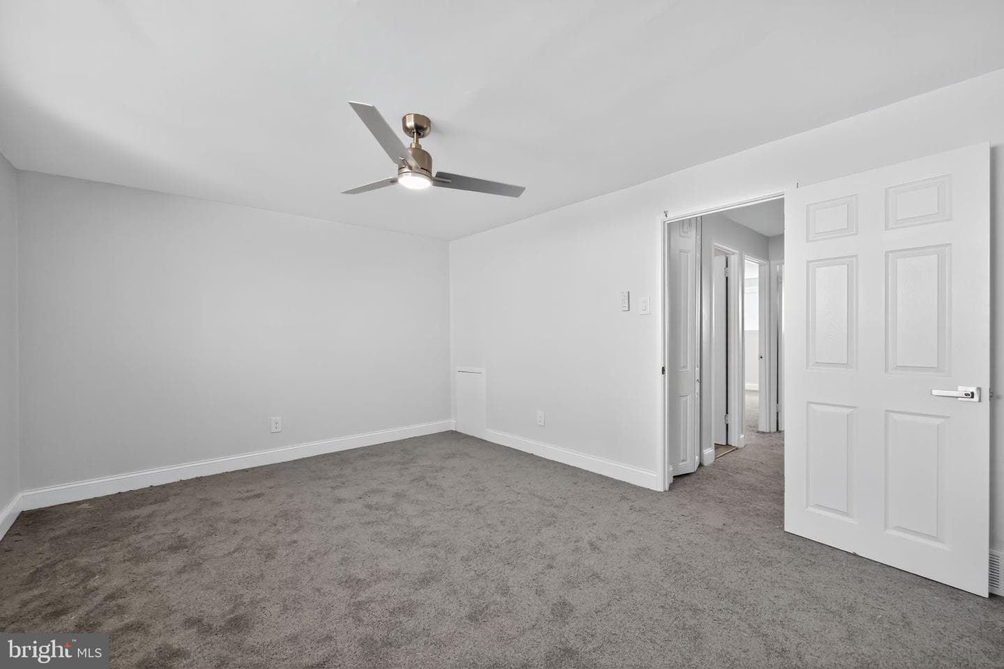 1029 W Oxford Street photo 11