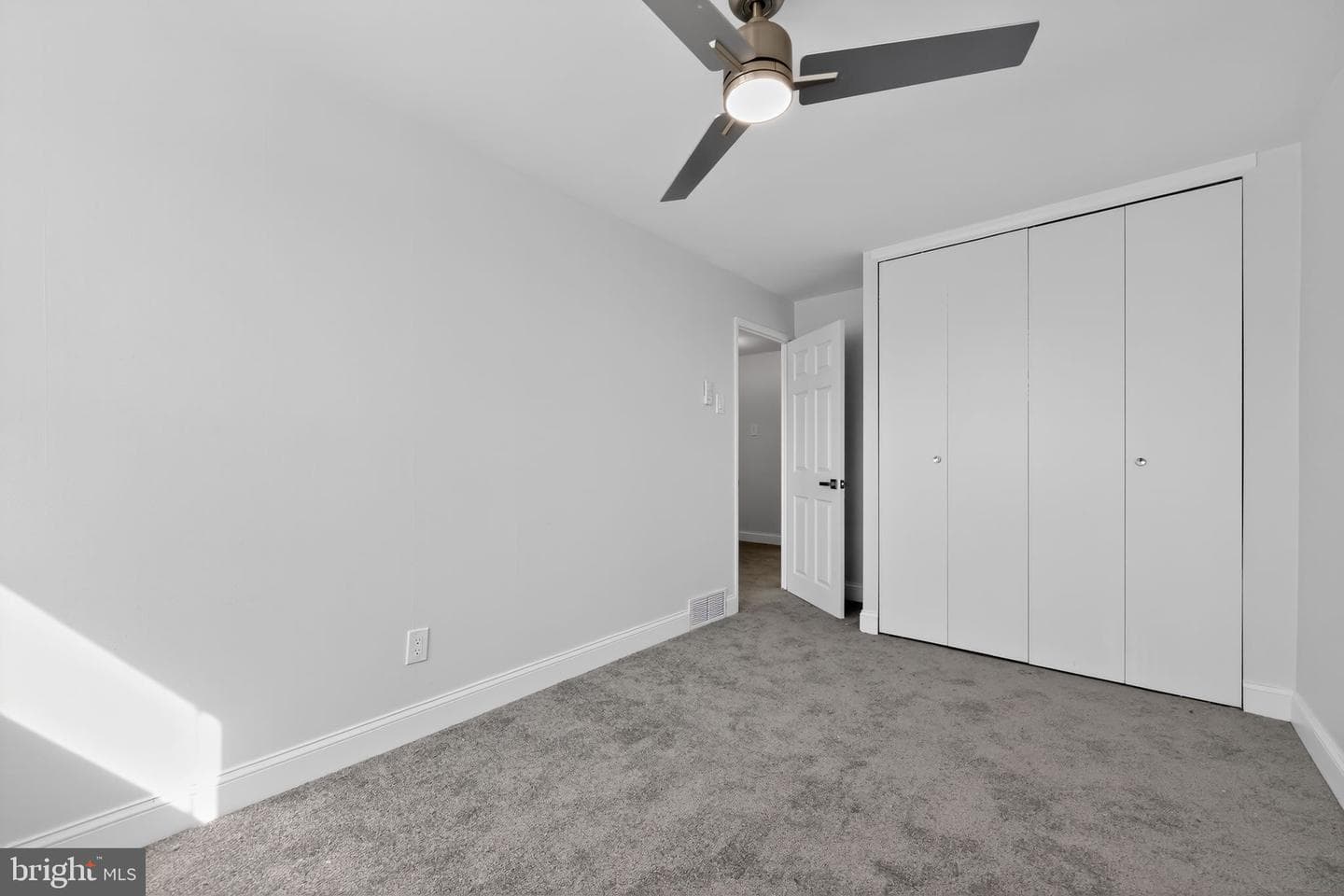 1029 W Oxford Street photo 22