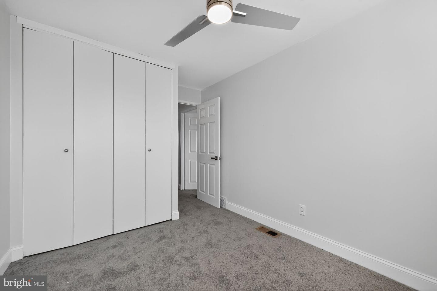 1029 W Oxford Street photo 23