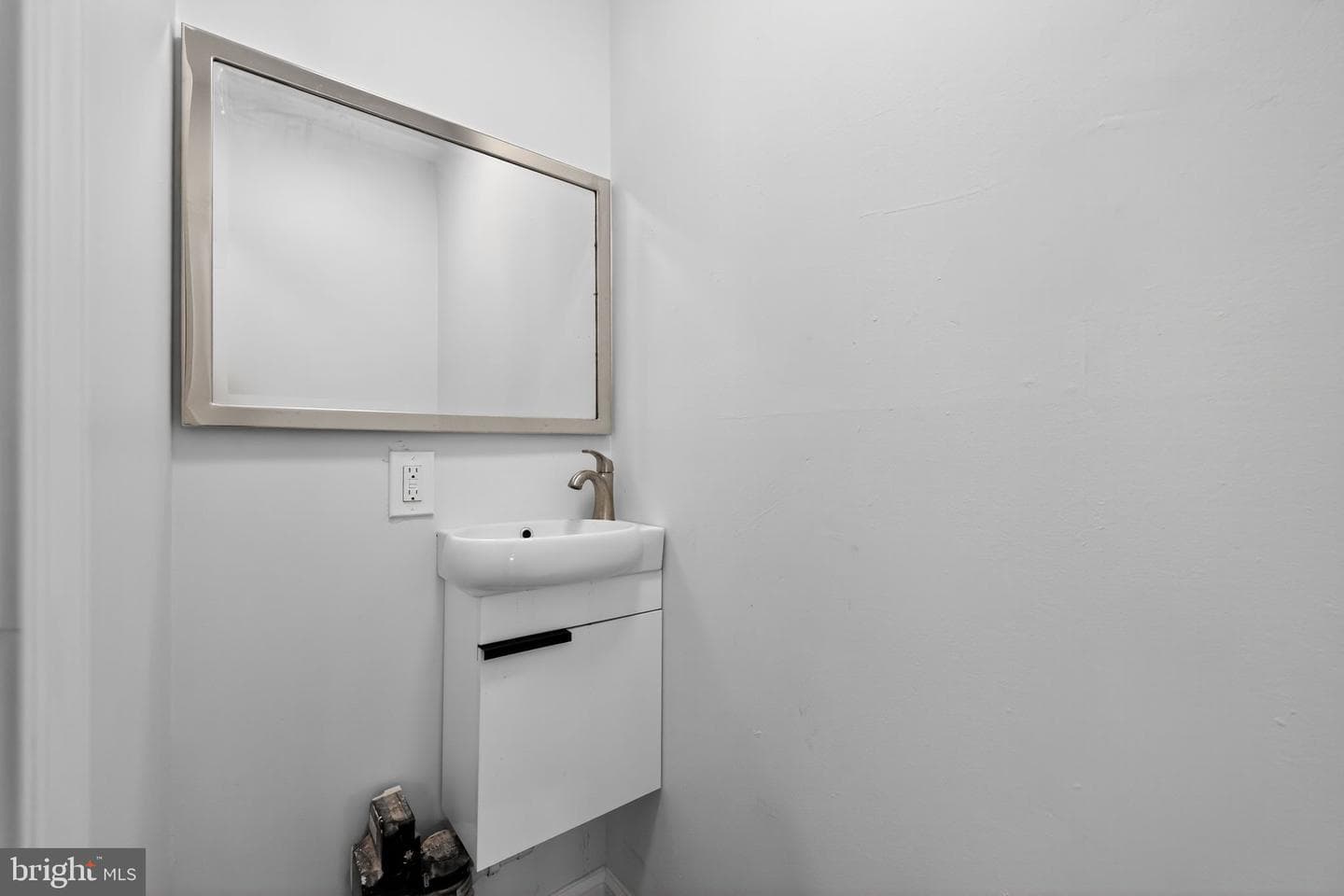 1029 W Oxford Street photo 25