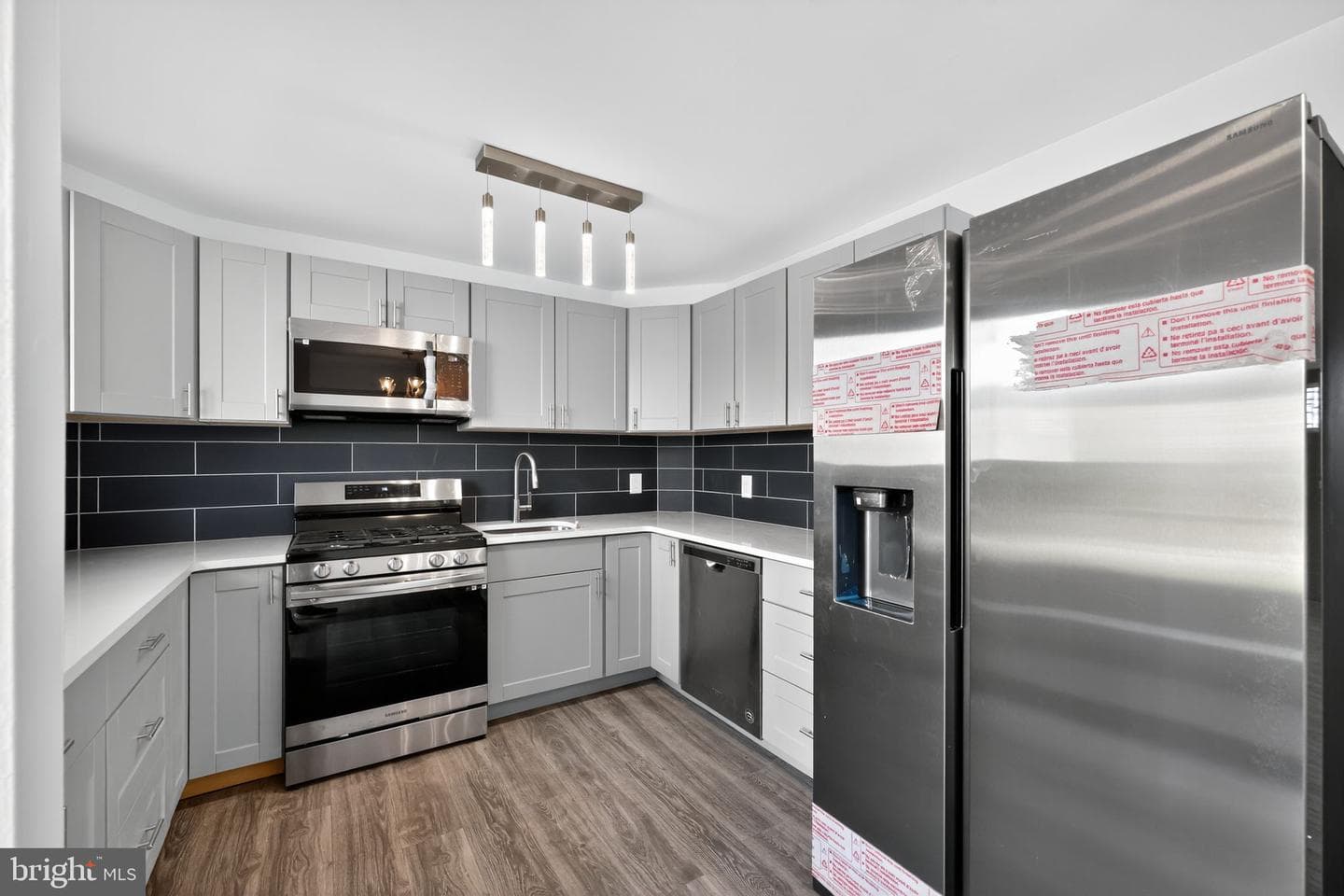 1029 W Oxford Street photo 4