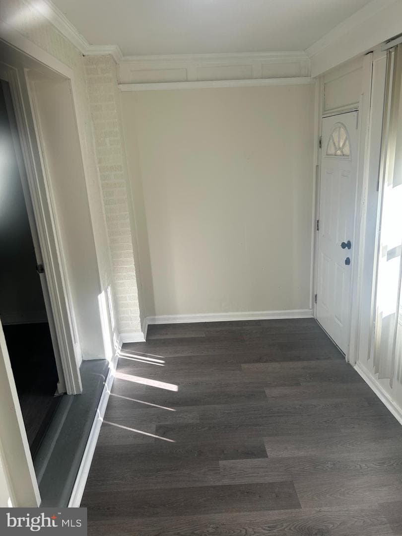 3153 Barnett Street photo 2