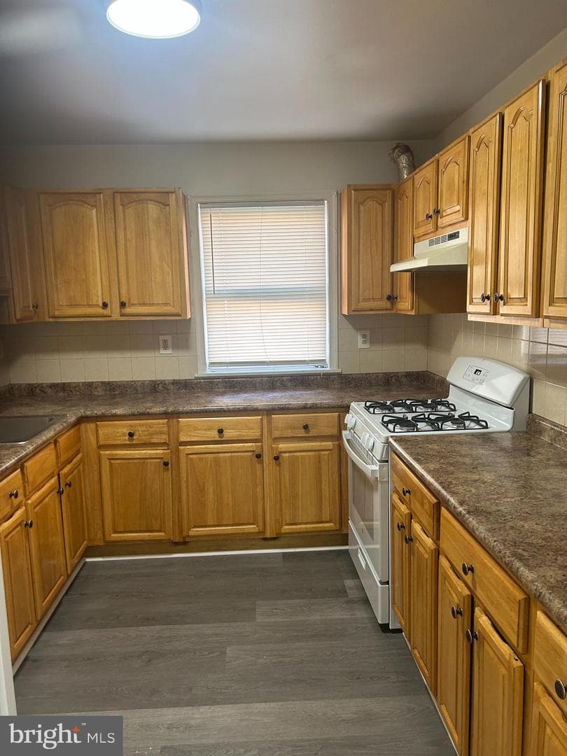 3153 Barnett Street photo 4