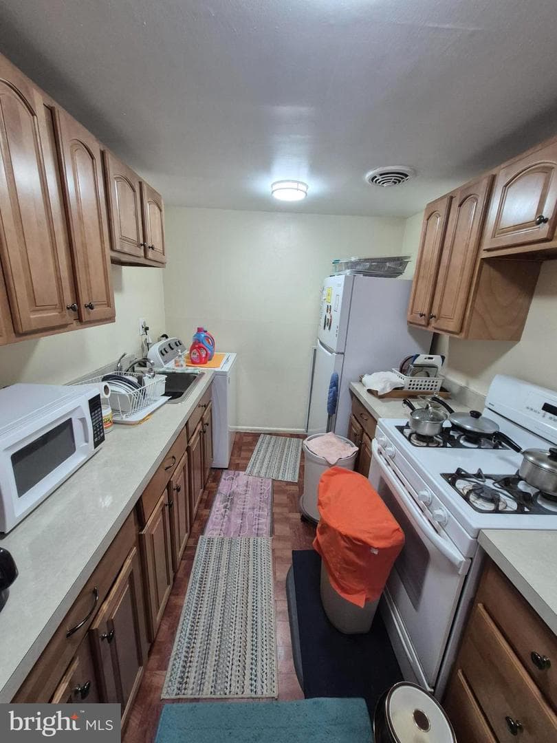 3850 Woodhaven #302 photo 6