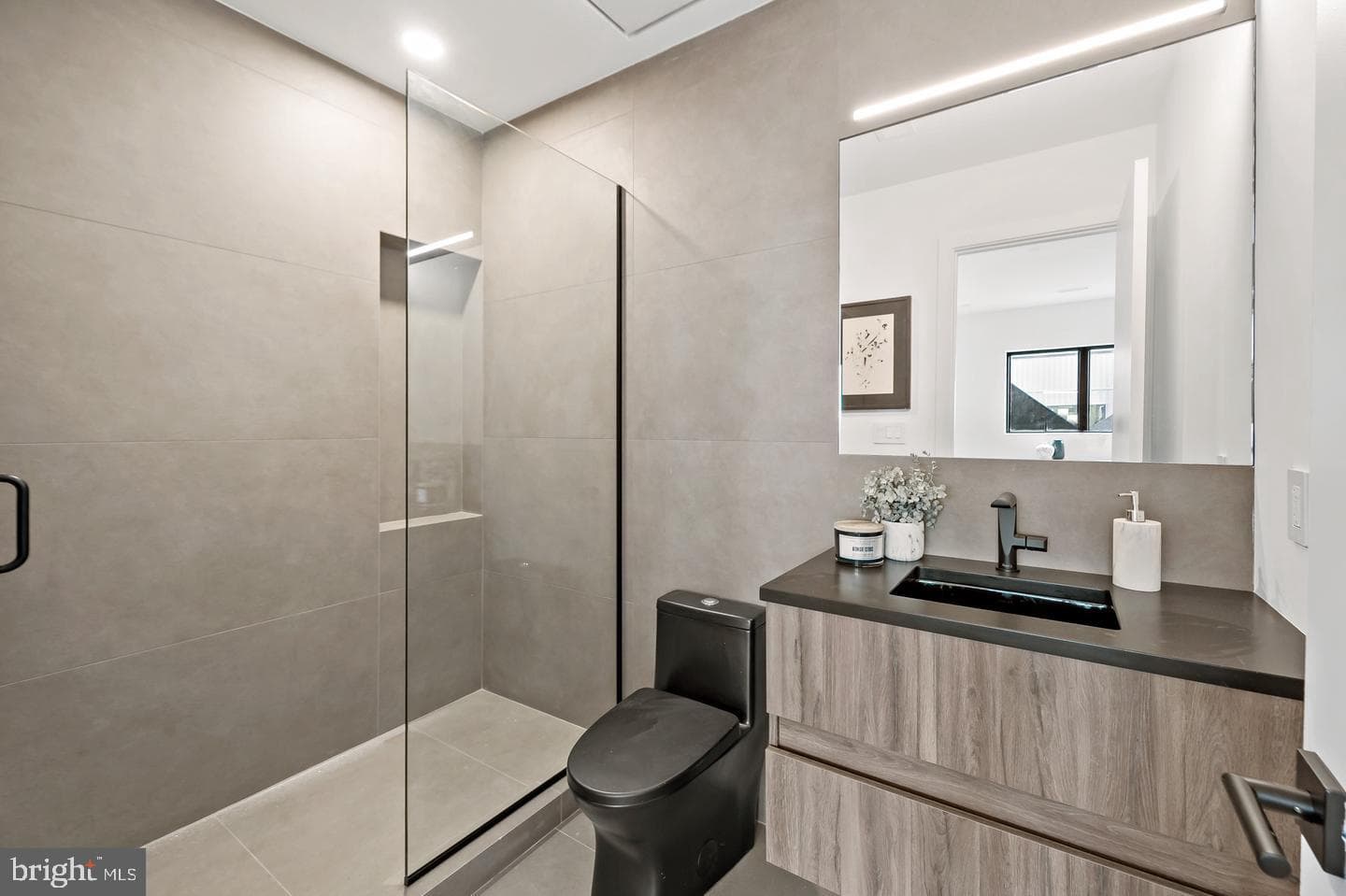 1713b Montrose Street #6 photo 14