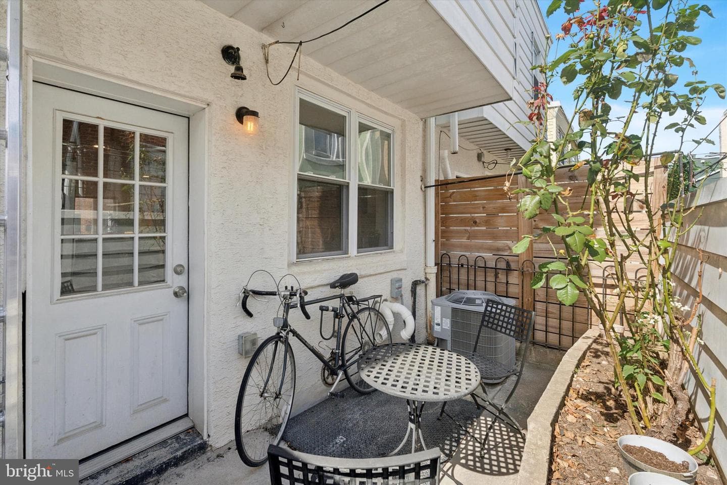 1643 S Iseminger Street photo 22